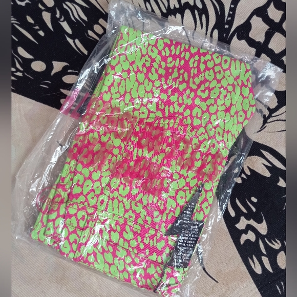 Emo girl scene queen y2k pink & green neon cheetah remake tripps! Nwt - Picture 2 of 5